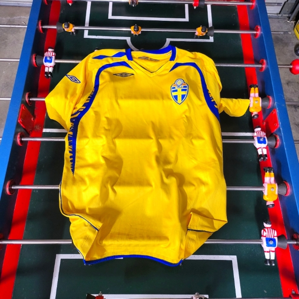 UMBRO SWEDEN 🇸🇪 2007-2009 SOCCER JERSEY SIZE L